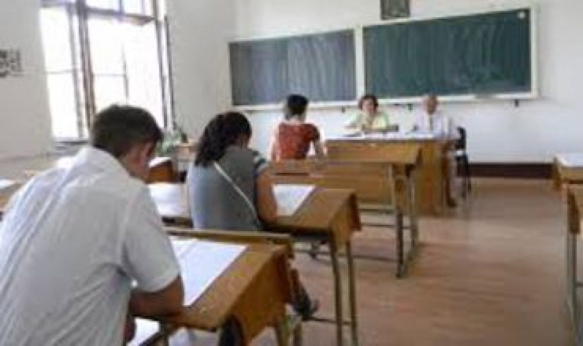 Peste 137.000 de candidaţi susţin bacalaureatul