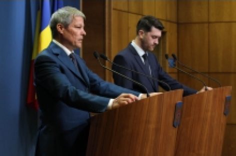 Premierul Cioloş a demis patru miniştri