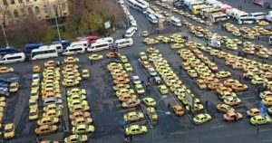 Tarifele uriaşe ale RCA scot şoferii în stradă