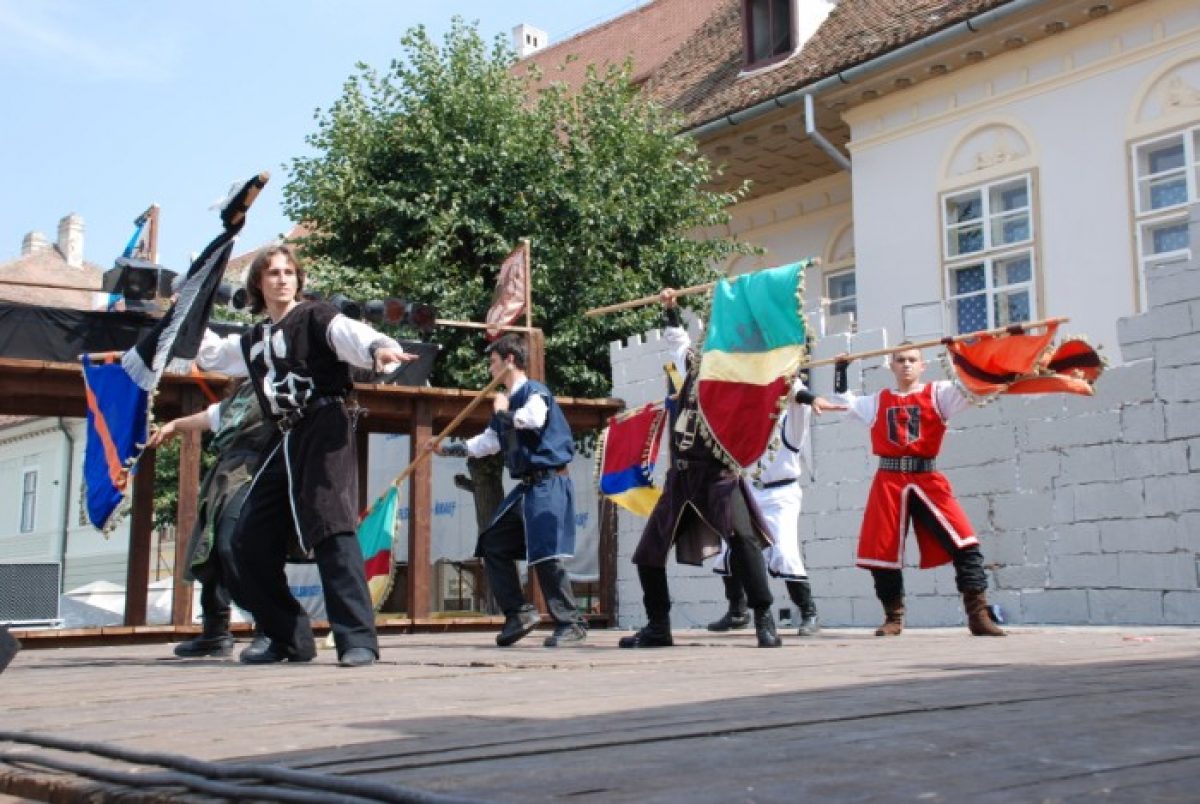 Trei zile, Sibiul îmbracă iarăşi haina Festivalului medieval