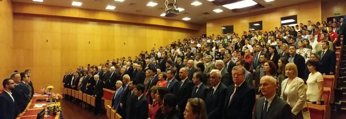 Carieră sclipitoare. Premiantă la începutul anului universitar  