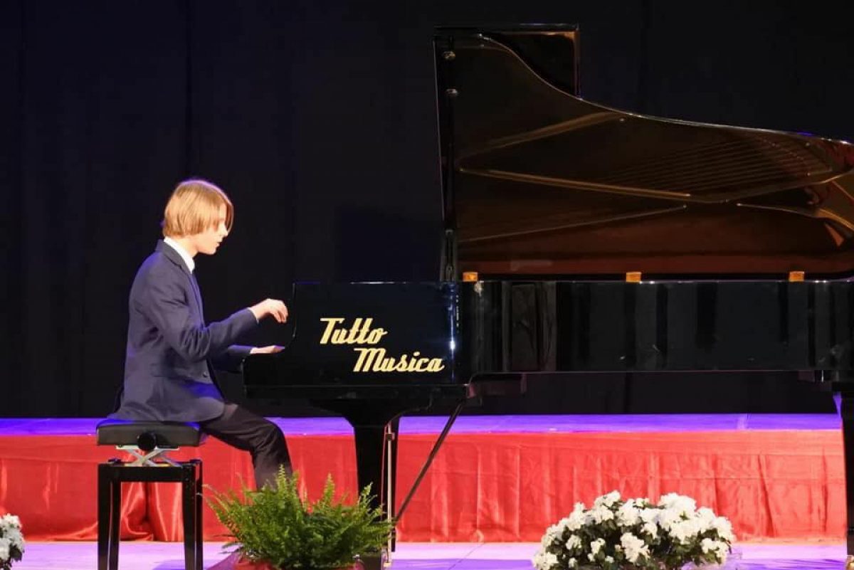 “Hoinar”. Program special de pregătire pentru tinerii pianişti din România