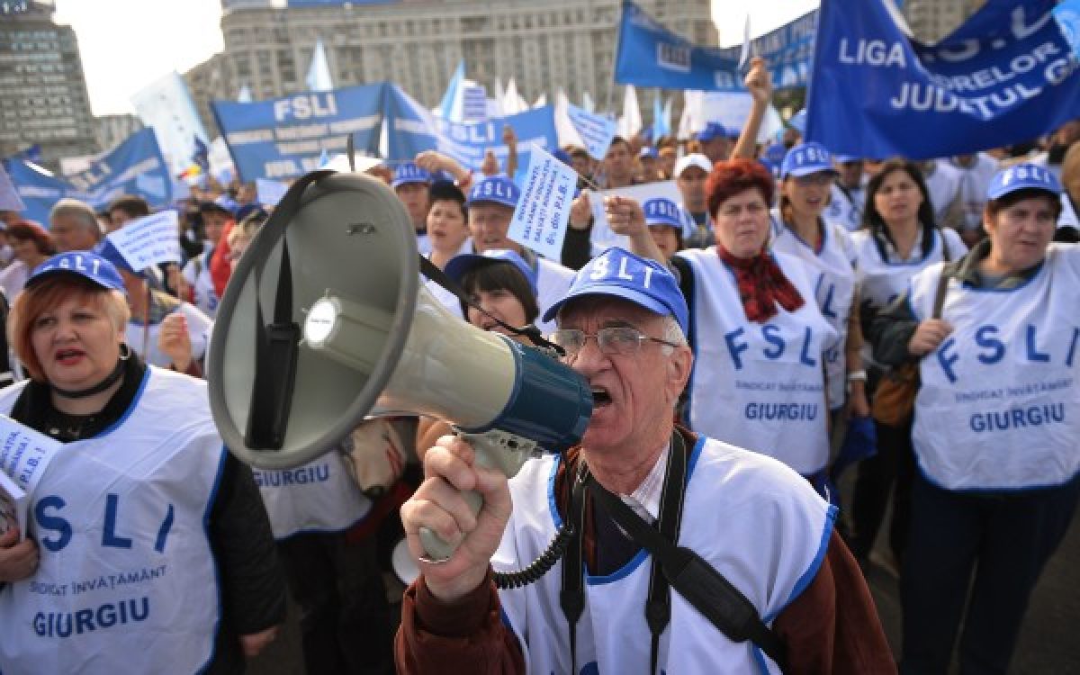 FSLI. Nemulţumirile majore din învăţământ scot profesorii în stradă