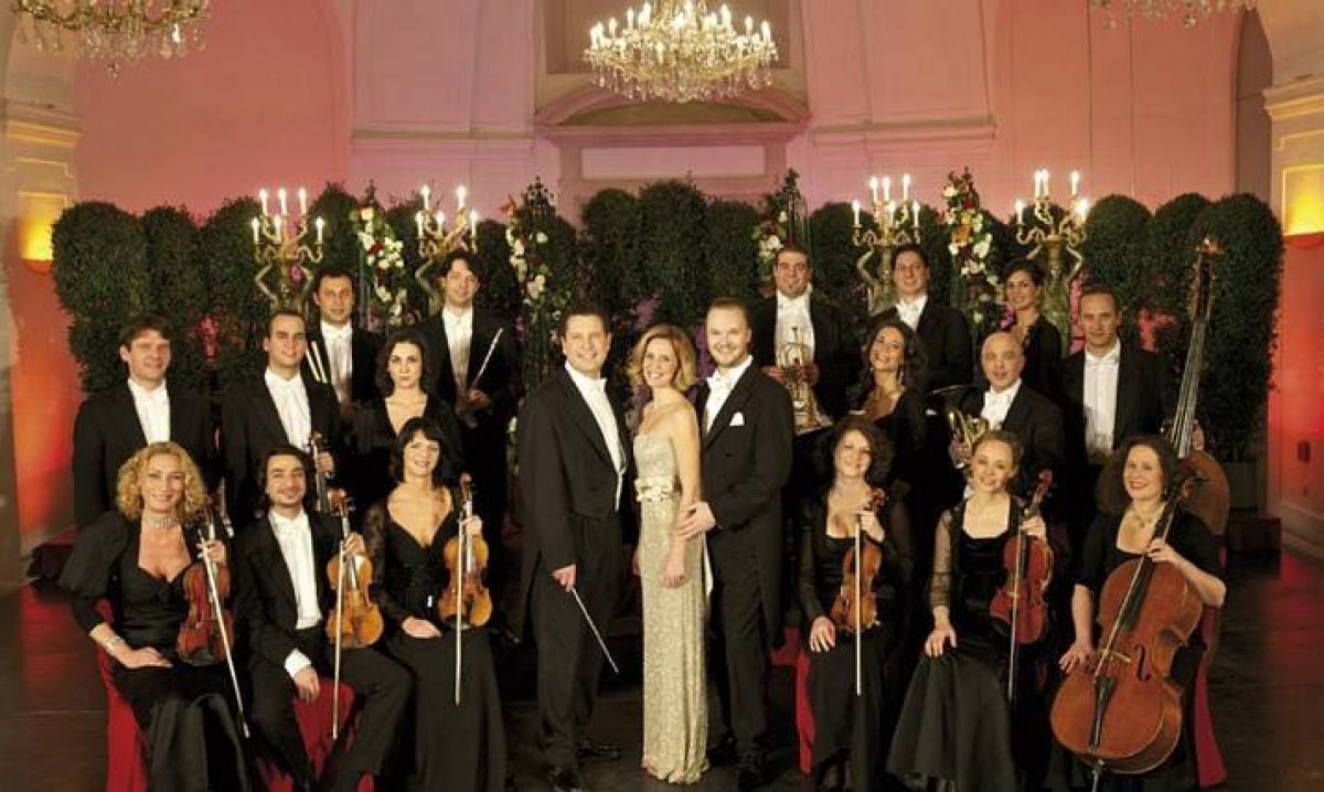 Cadou de Crăciun din partea Schoenbrunn Palace Orchestra din Vienna