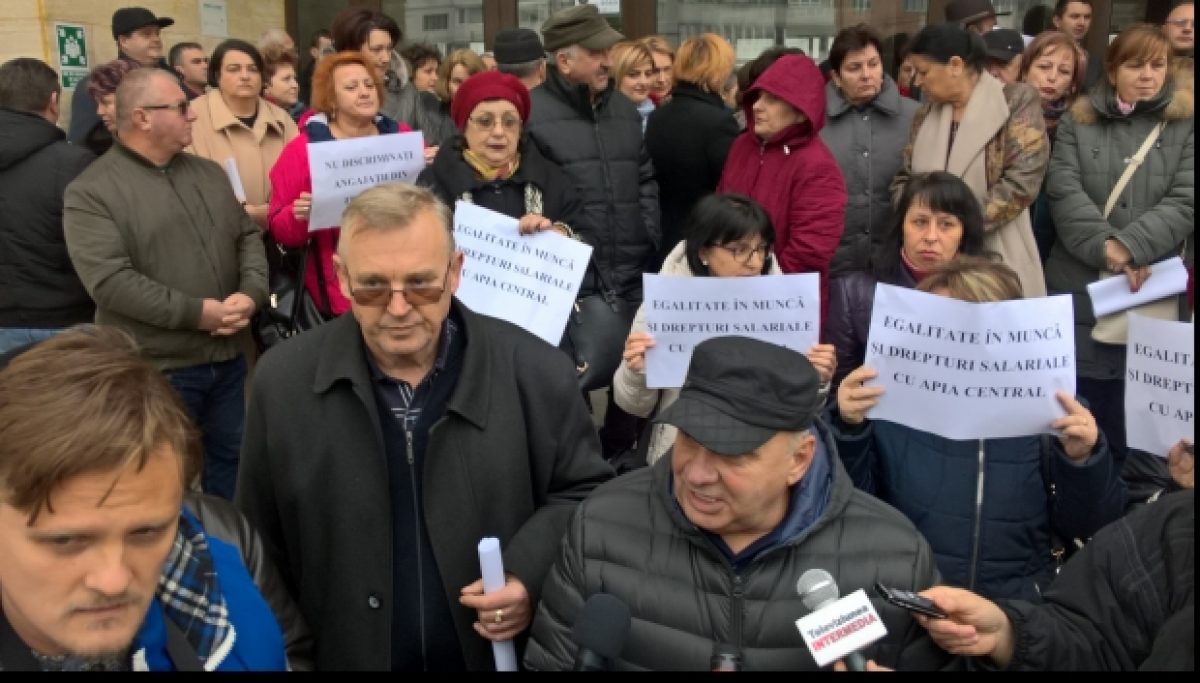 Salariaţii APIA,  miting în faţa Ministerului Agriculturii