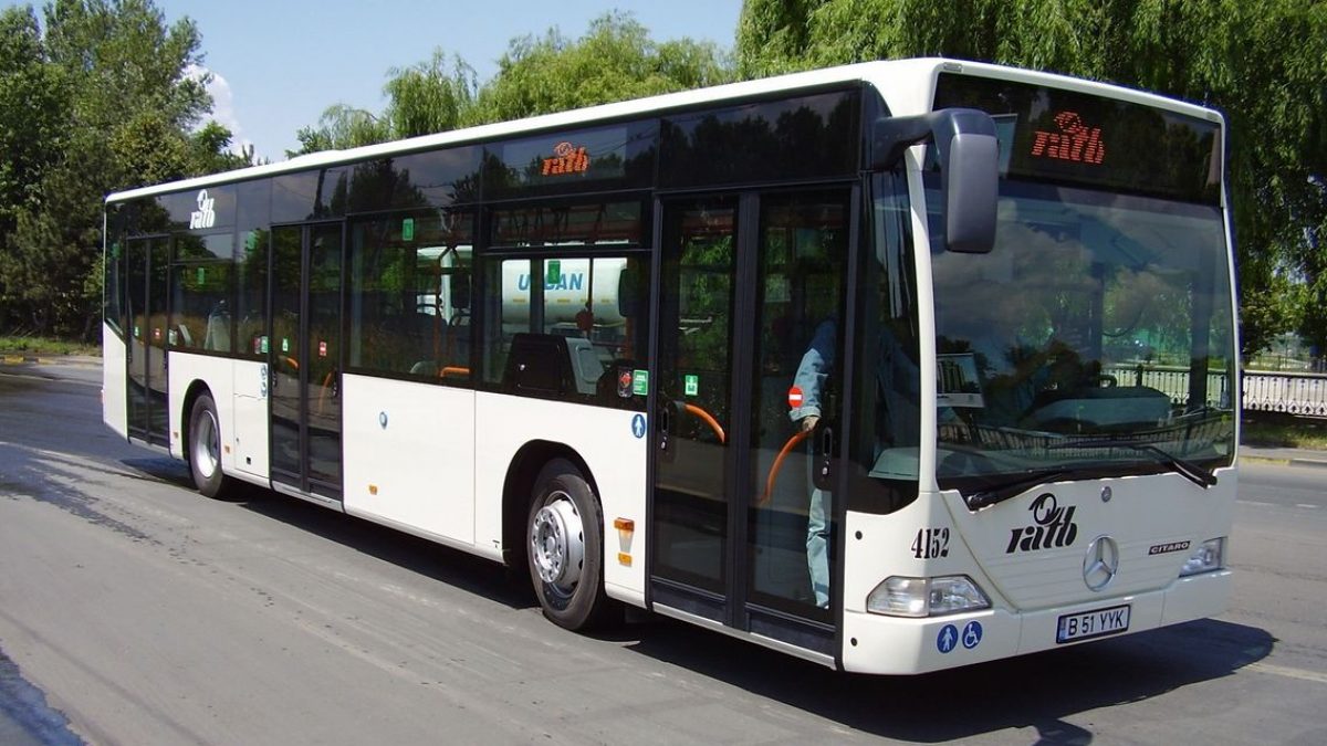 Autobuz cultural pe traseul cu 30 de muzee din Bucureşti