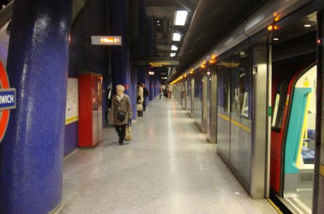 Petiţie online pentru securizarea staţiilor de metrou