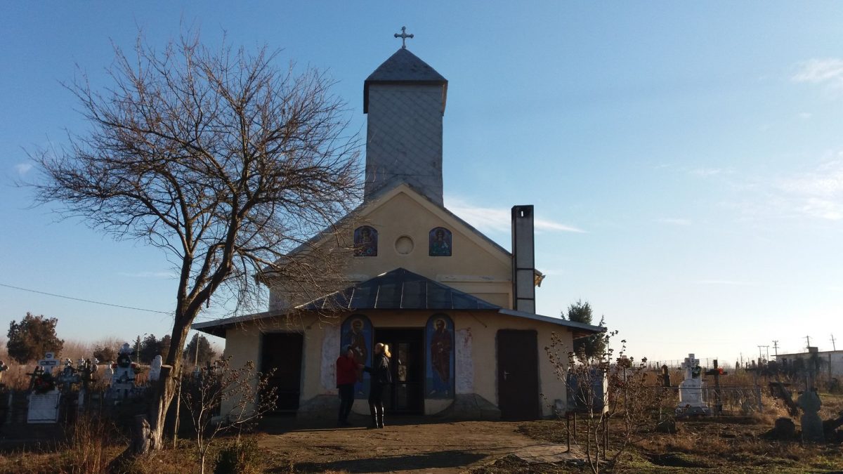 Valea Bujorului. Şedinţa muritorilor în lumea sfinţilor