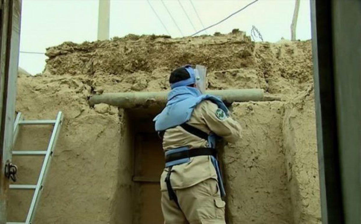 Ce material inedit s-a folosit în Afganistan la construcţia caselor?